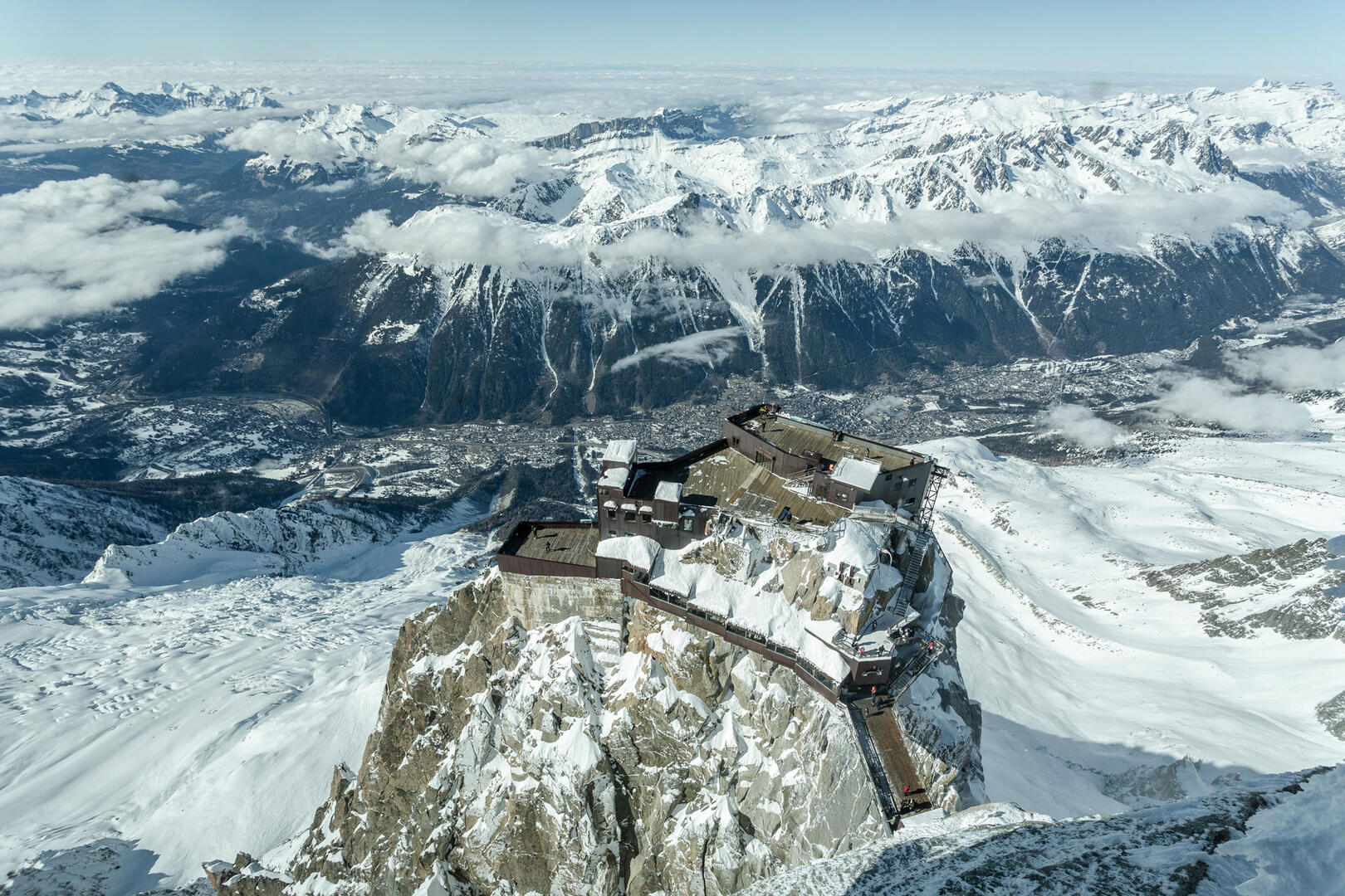 Aiguille_du_Midi_en_hiver-Fabian_Bodet-1525